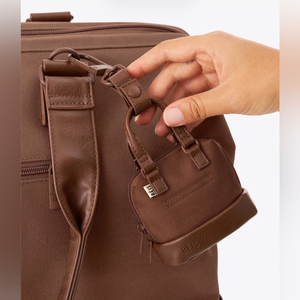 BEÍS The Micro Weekender Bag Charm
in Maple - Picture 3 of 4